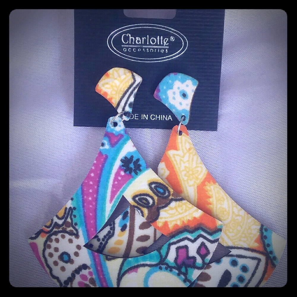 3/$15 NWT Mulitcolor Wooden Earrings